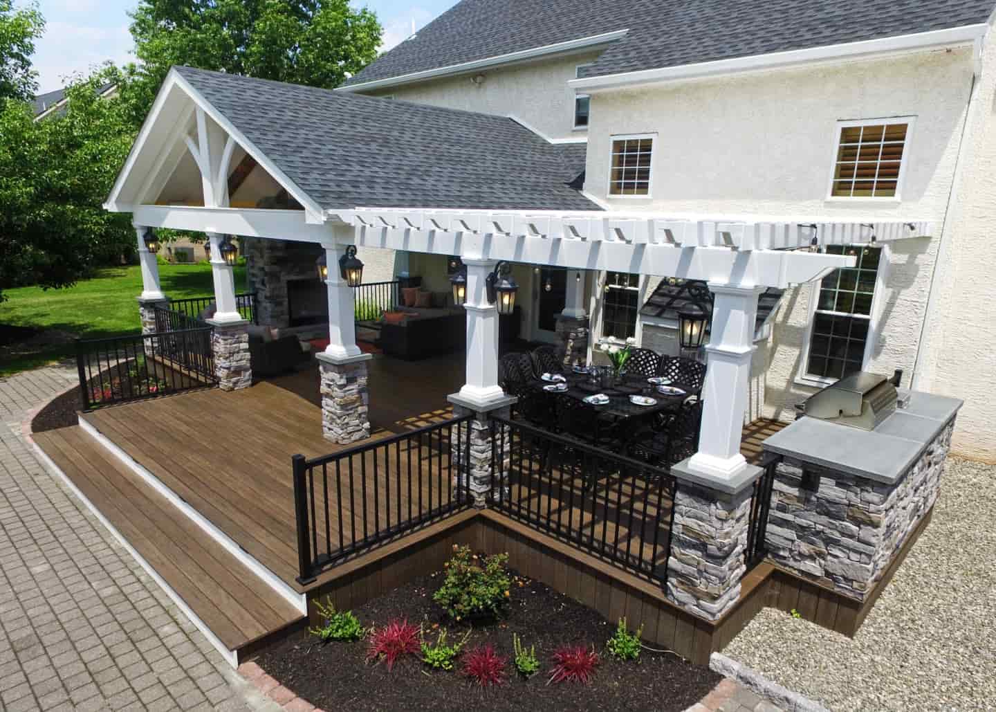 Composite deck with patio cover-min