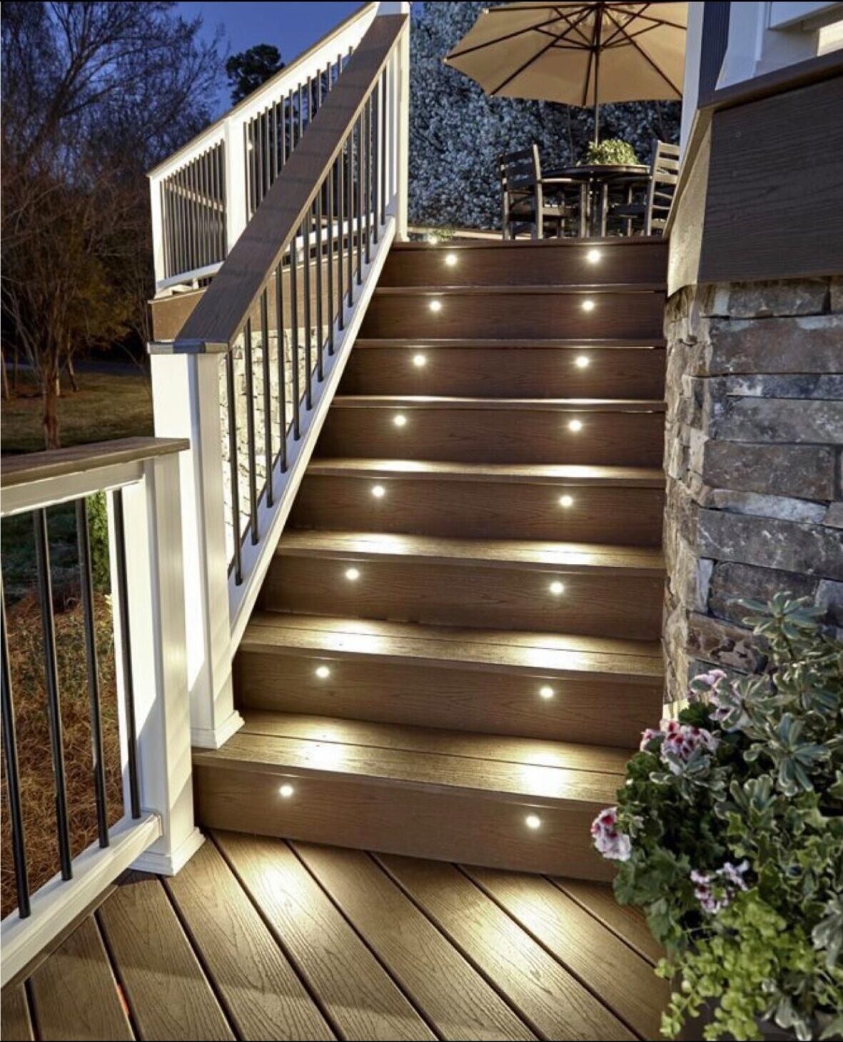 outdoor deck stair lighting